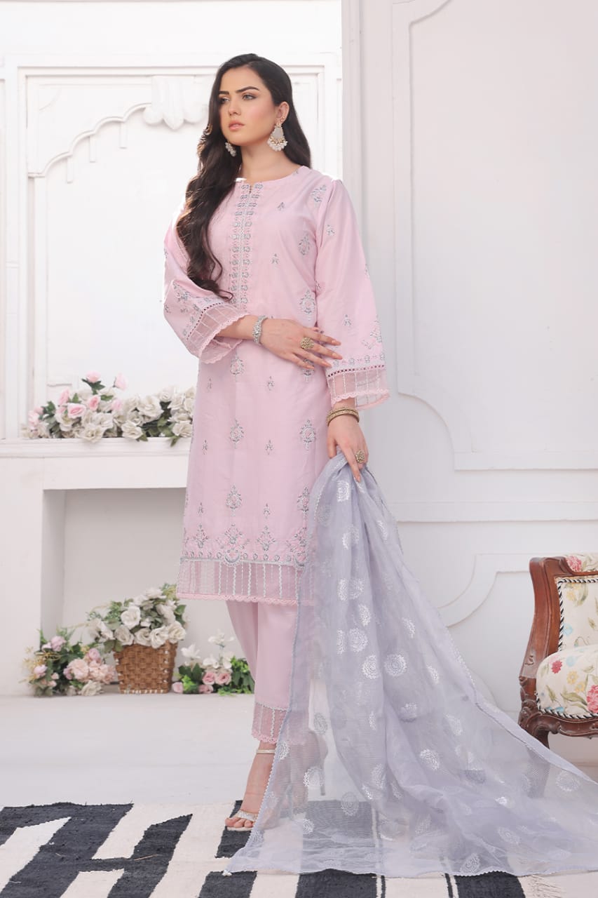 Embroidered Cambric 3 Pc suit-organza dupatta